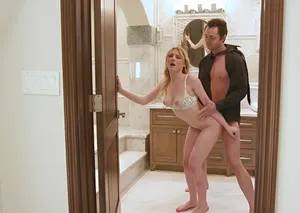 Nhét cặc vào lồn em lần cuối rồi em đi lấy chồng