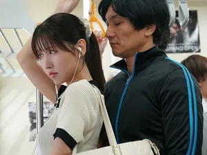 Em hàng xóm say xỉn vào nhầm nhà ông chú ế vợ